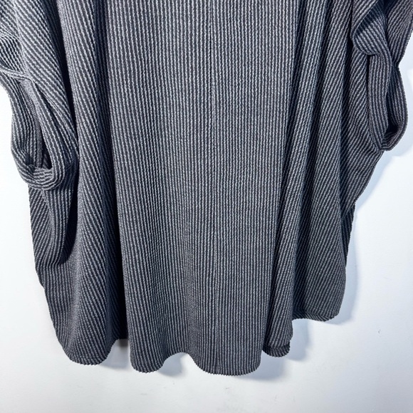 Torrid Scoop Neck Dolman Tee Grey Size 3X - Picture 8 of 16